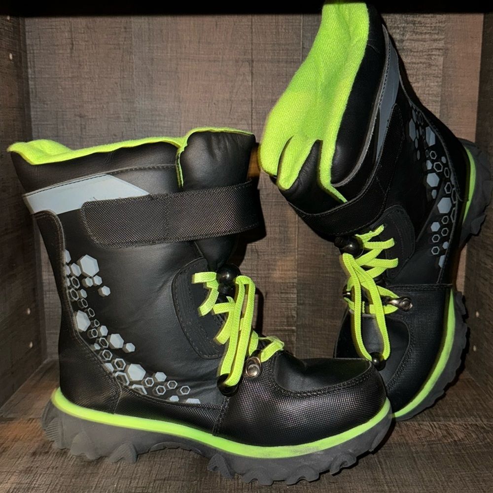 WONDER NATION snow boots-‎ lace up- size 3